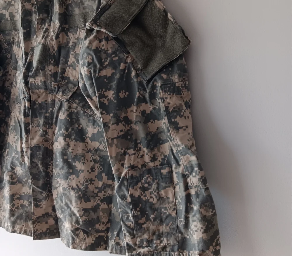 U.S. Army Coat Combat Uniform Nylon Cotton 50/50 Digital Camo Large Regular